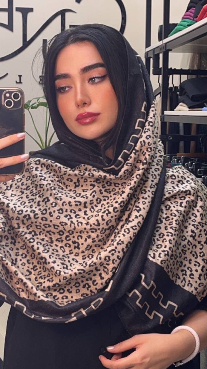 شال مخمل طرحبندی بسته10طرحی کدsc50 (عمده)
