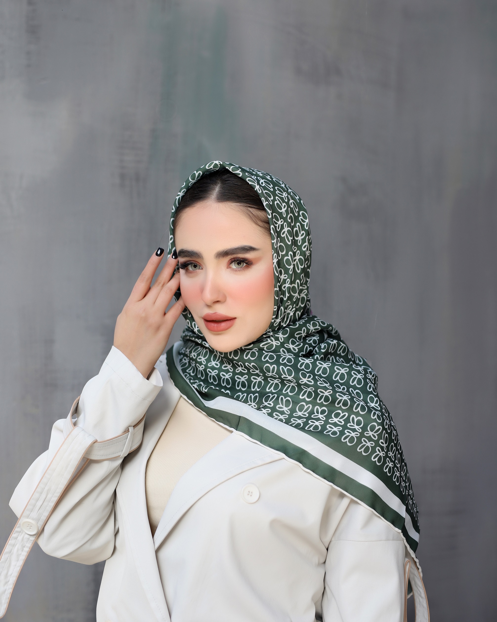 روسری حریر دستدوز بسته10رنگی کد r55 (عمده)
