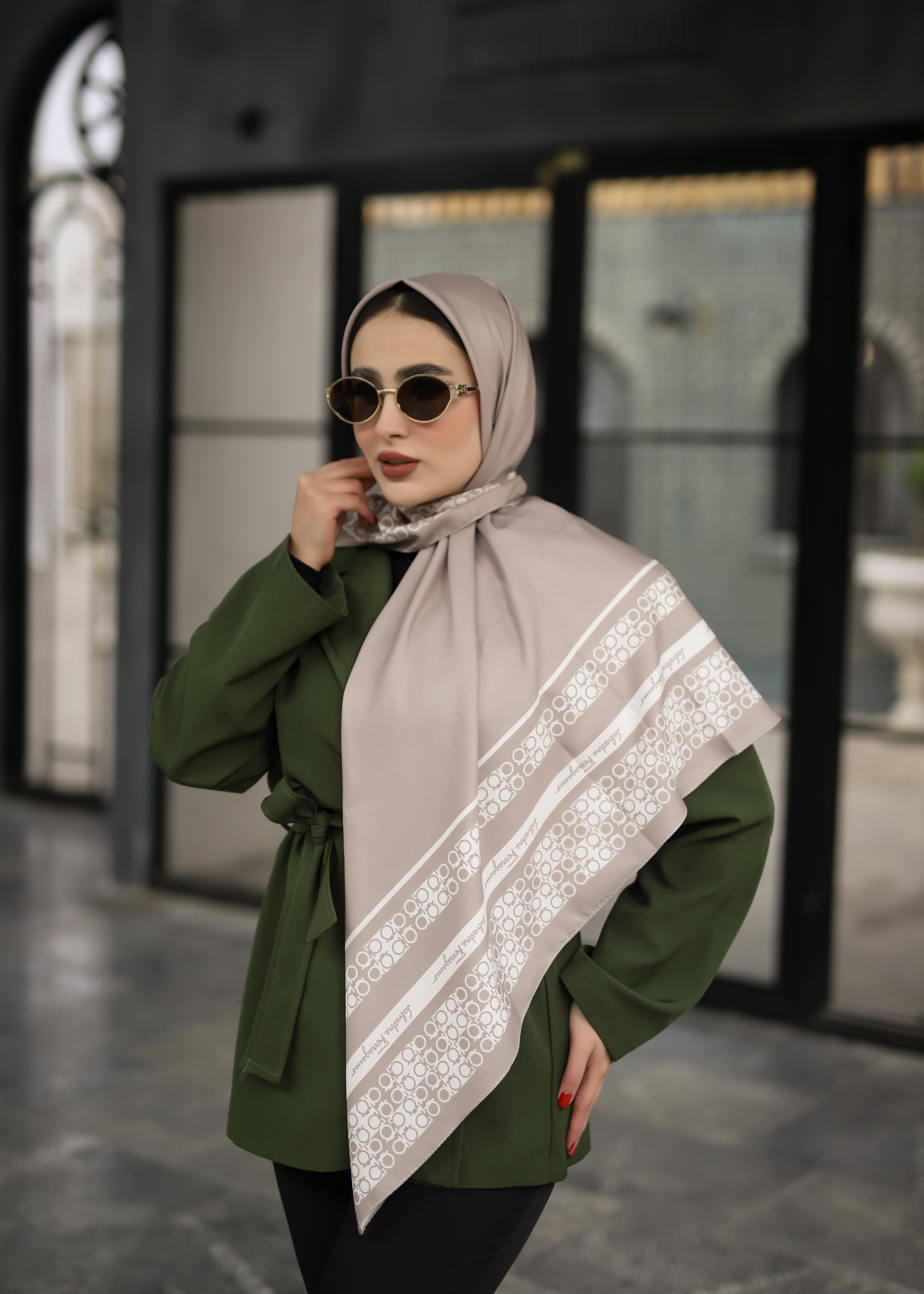روسری ابریشم توییل پک کرم روشن بسته6طرحی کد r75 (عمده)
