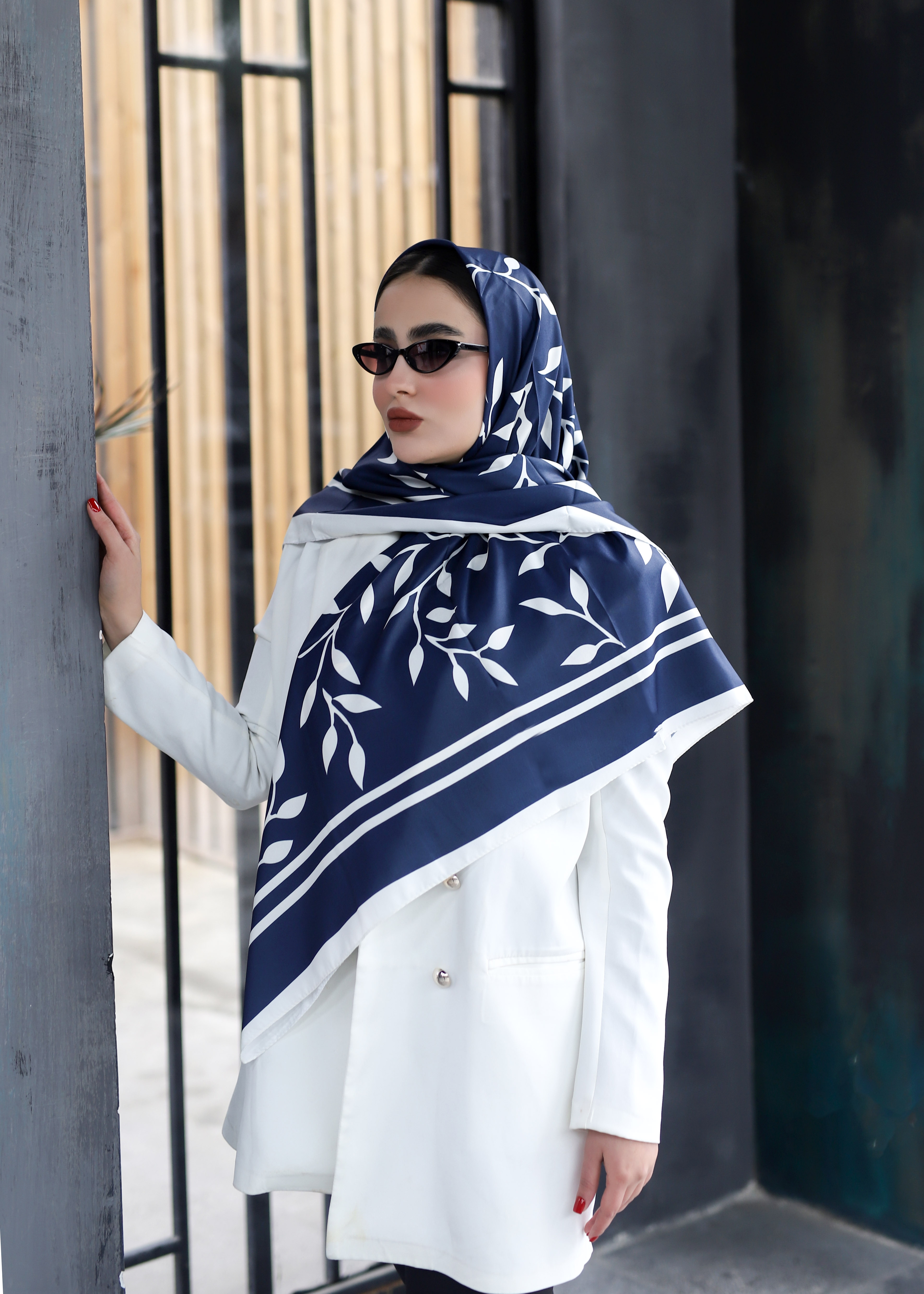 روسری ابریشم توییل پک سورمه ای بسته6طرحی کد r78 (عمده)

