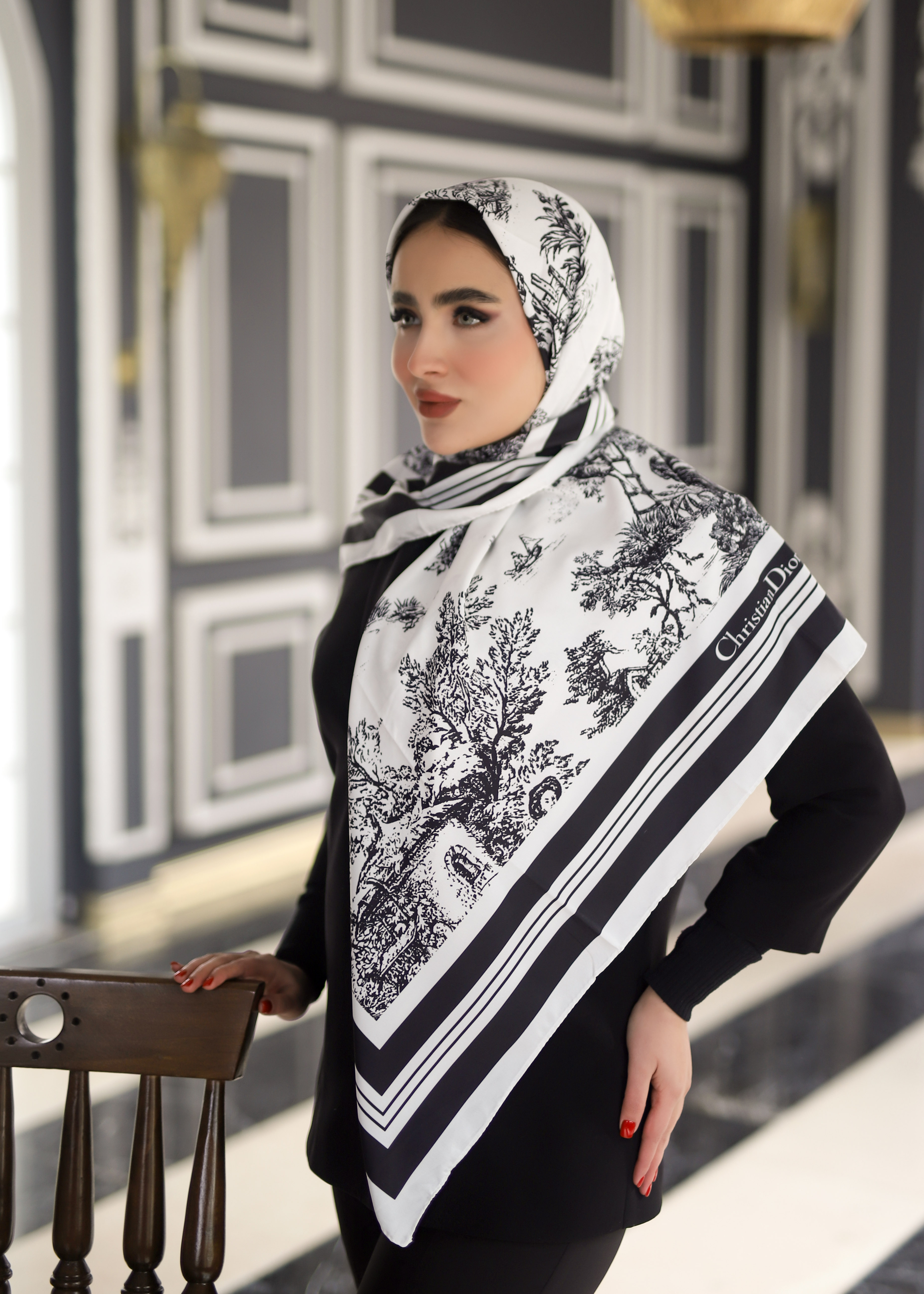 روسری ابریشم توییل پک سفیدمشکی بسته6طرحی کد r79 (عمده)
