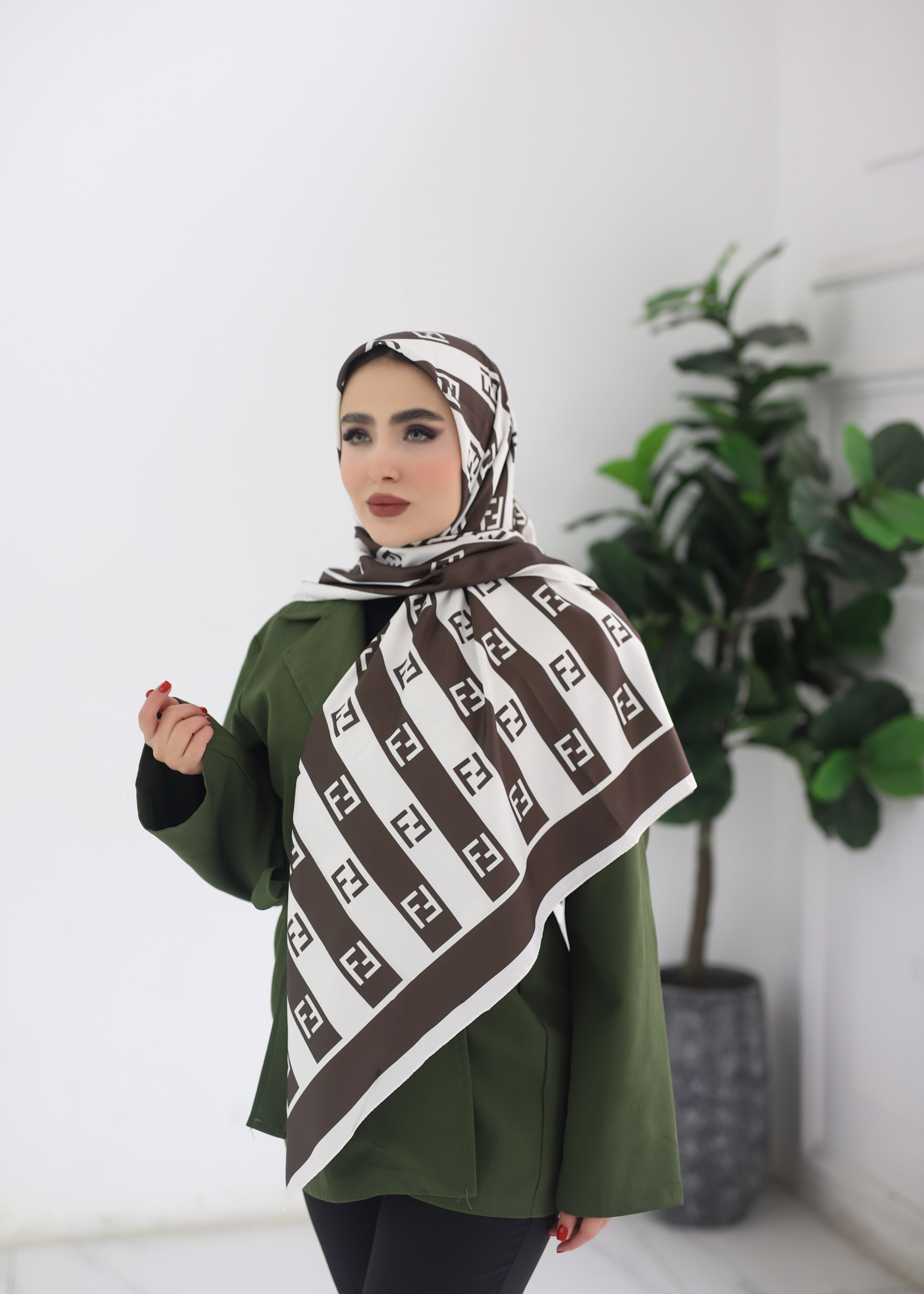 روسری ابریشم توییل پک موکا رنگ سال بسته6طرحی کد r80 (عمده)
