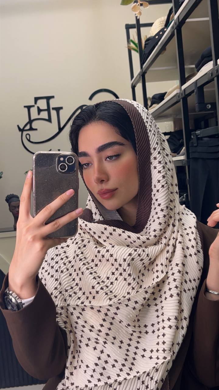 شال پلیسه پک موکا رنگ سال بسته8طرحی کد sp42 (عمده)
