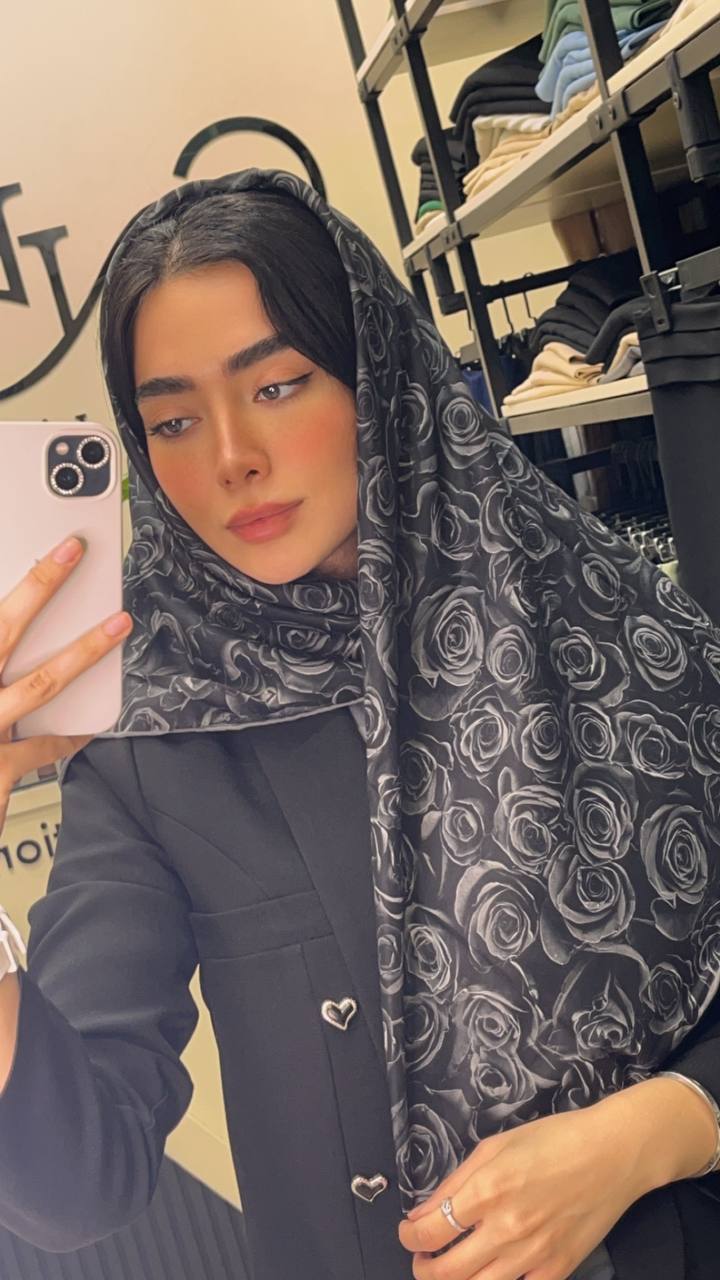 روسری حریر دستدوز بسته8رنگی کد r87 (عمده)
