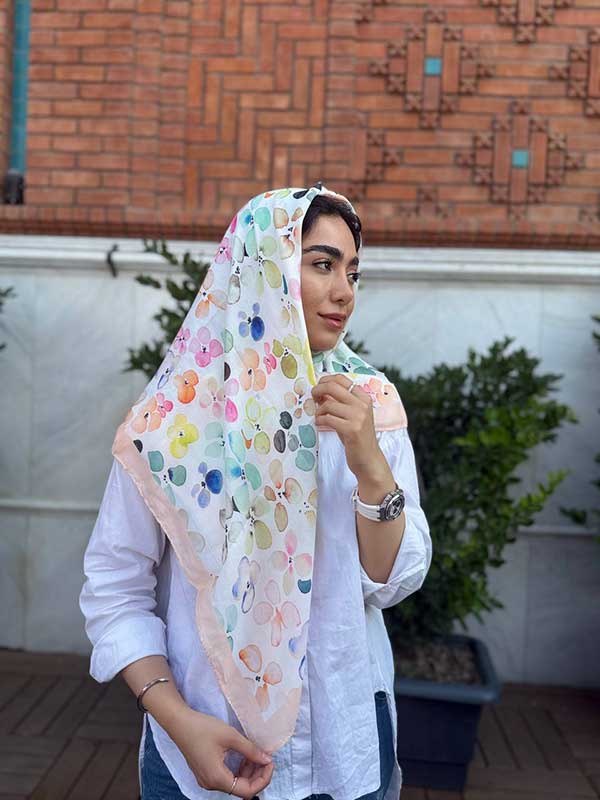 روسری نخی ابرنگی بسته8طرحی کد r92 (عمده)
