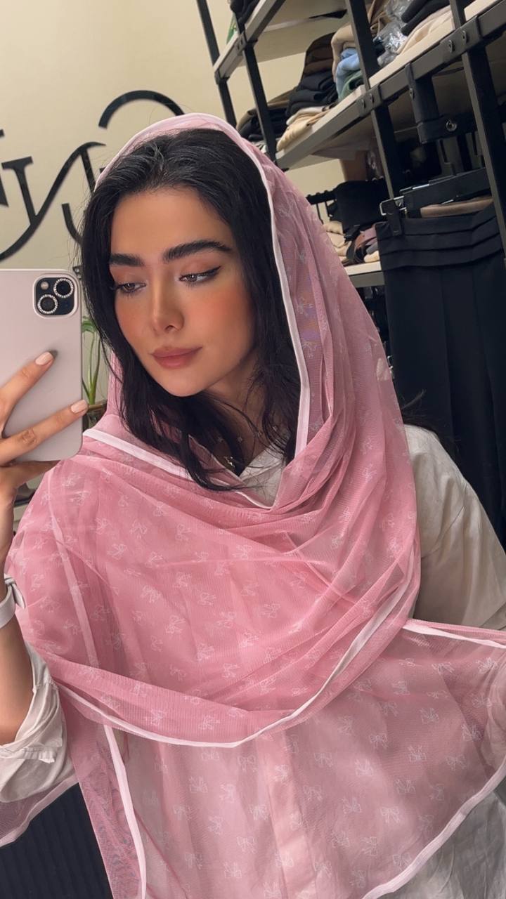 شال توری پک صورتی بسته6طرحی کد sh72 (عمده)
