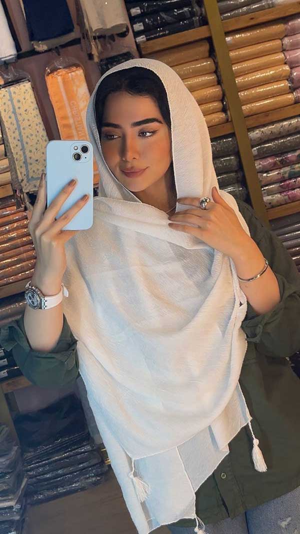 شال پلیسه سفید در5پنج جنس مختلف بسته5تایی کد sp73 (عمده)
